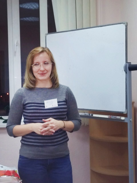 Publiс speaking in ICAN Club (Minsk): presentation of jobs Клуб для англоговорящих "ICAN" в Минске: практика английского публичные выступления